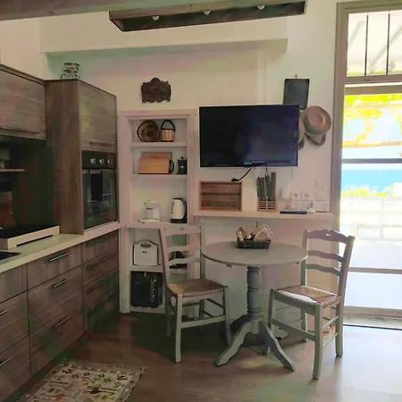 Plori House Скирос