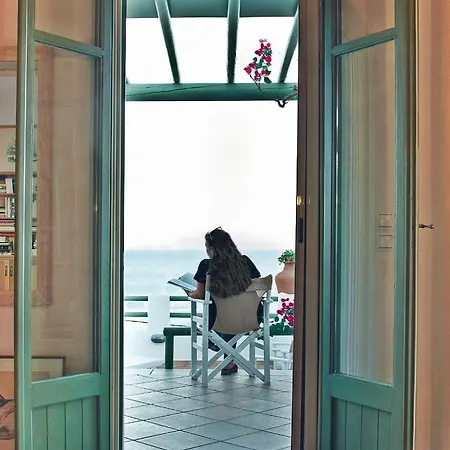 Plori House スキロス