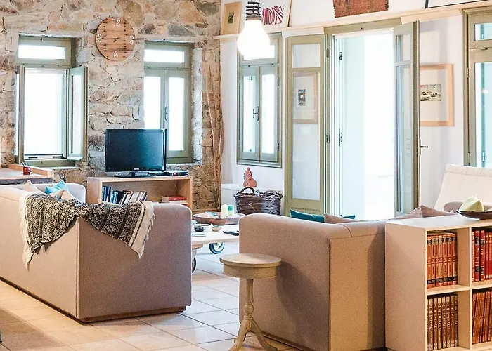 Country house Plori House *